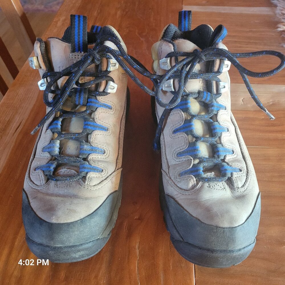 Womens North Face Hiking Boots 7.5